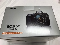 Brand New Canon EOS 5D Mark IV with complete Kits